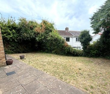 4 bedroom semi-detached house to rent - Photo 3