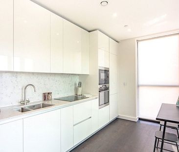 Charles Clowes Walk, London - Photo 2