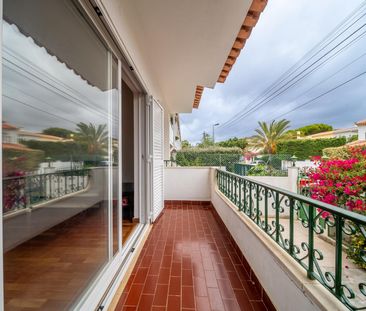 Cascais, Aldeia de Juzo, - Photo 2