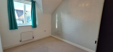 5 bed end of terrace house to rent in Three Valleys Way, Bushey, WD23 - Photo 5