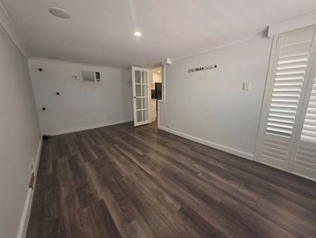 Celebrate the Season in Style: Family Home with Granny Flat & Pool - Photo 5