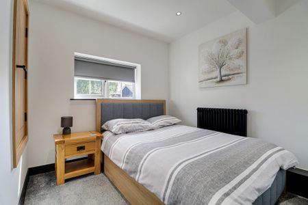 High Street, Redbourn, St. Albans, AL3 7LW - Photo 3