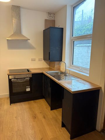 3 Bed Terraced House, Hearsall Lane, CV5 - Photo 3