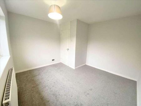 Farnborough Road, Clifton, Nottingham, NG11 - Photo 2