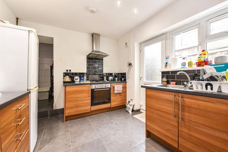 Room For Rent Laura Street, Pontypridd - Photo 3