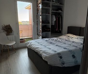 Beau 2 pièces meublé avec terrasse - Photo 2