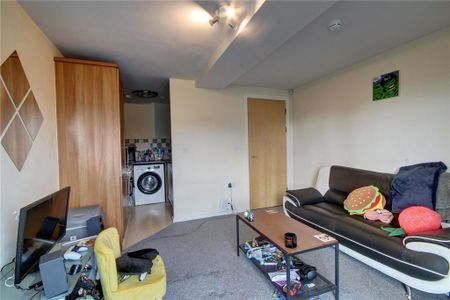 2 bedroom apartment to rent - Photo 2