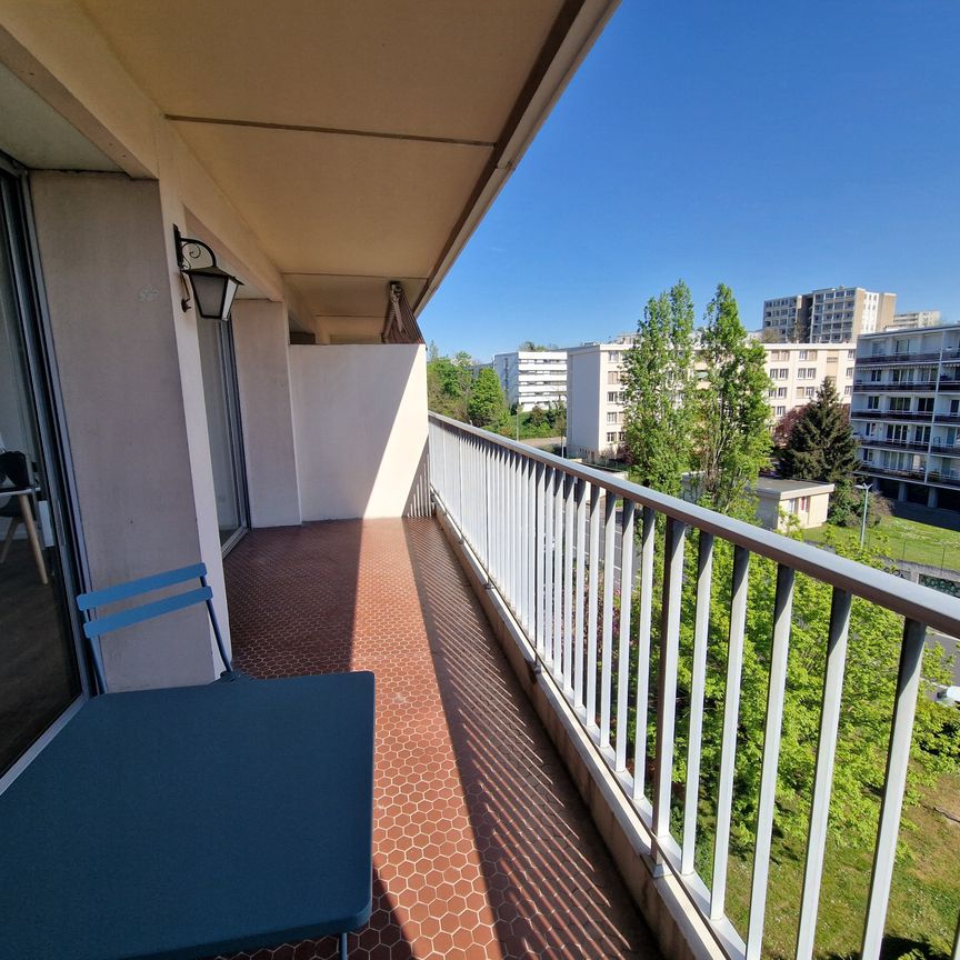 Coquet T1, rafraichi et meublé + cave et parking- Disponible ! - Photo 1