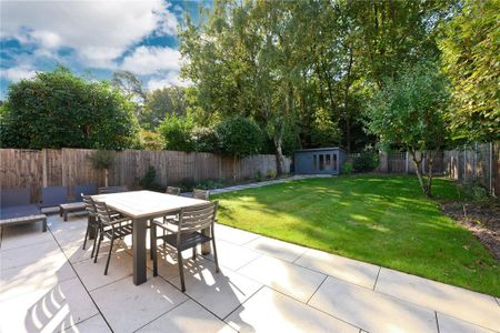5 bedroom detached house to rent - Photo 5
