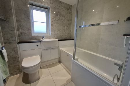 Farm End, HEMEL HEMPSTEAD - Photo 2