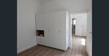 Beautiful three bedroom in Richmond Hill - Photo 4