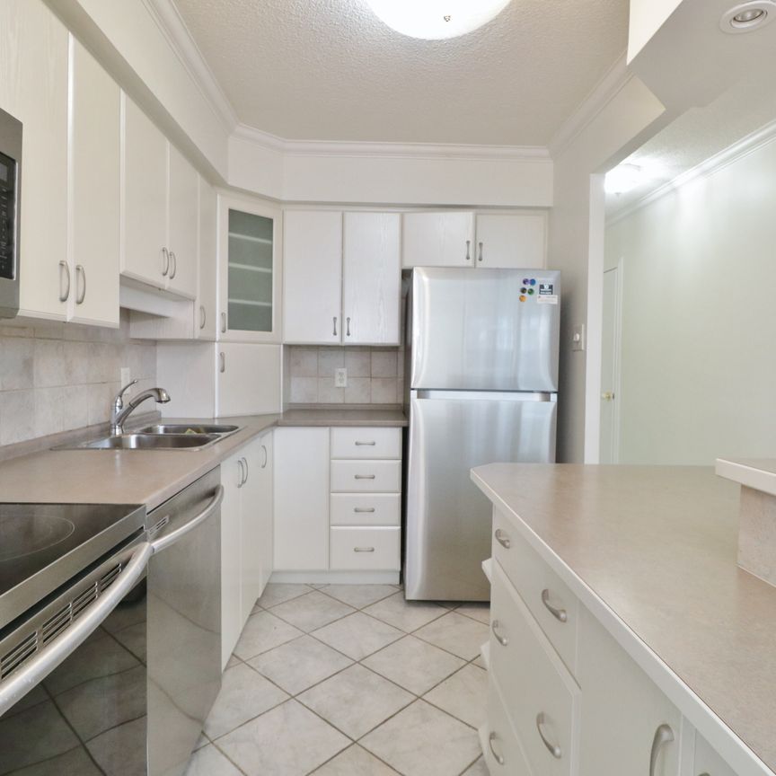 158C McArthur Ave #104 - Photo 1