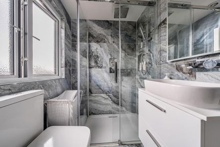 4 bedroom semi-detached house to rent - Photo 4