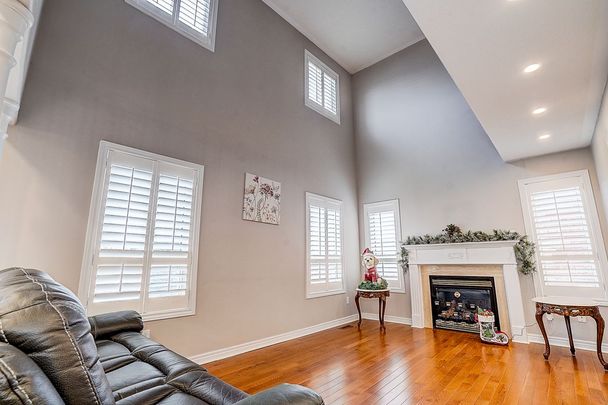 For Lease - 81 Laurendale Avenue, Georgina, Ontario - Photo 1