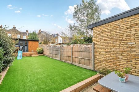 4 bedroom terraced house to rent - Photo 2