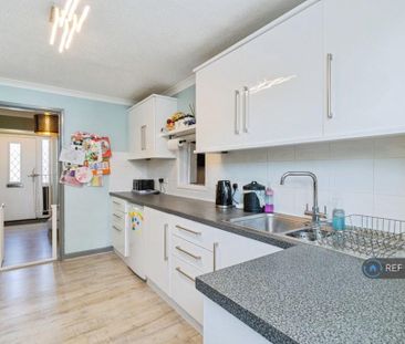 4 bedroom detached house to rent - Photo 6