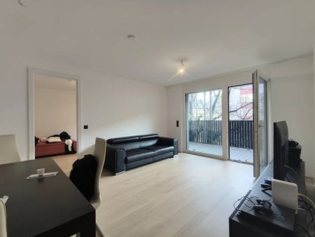 Pauschalmiete - Moderne 3-Zimmer-Wohnung mit großzügigem Balkon und stilvoller Ausstattung - Gute Infrastruktur - Abstellraum - Photo 3