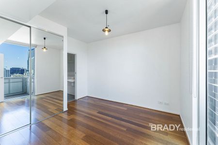 909/25 Wills Street, Melbourne - Photo 3