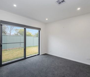 6B Olympus Way, Lyons. - Photo 3