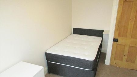 3 bedroom house to rent - Photo 3