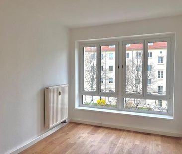 Wunderschön - renovierte 3R.-Whg. mit Balkon - Jetzt zuschlagen - Foto 1