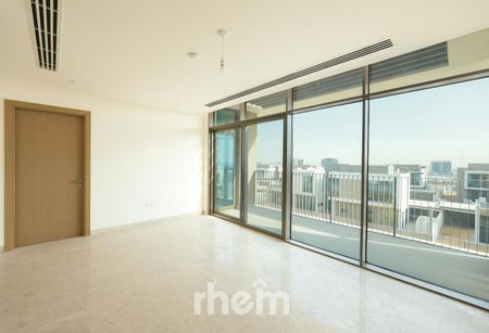 Elegance | Spacious Villa | Private Garden - Photo 4