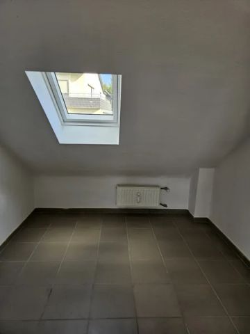 Moderne Dachgeschosswohnung in ruhiger Lage - Photo 5