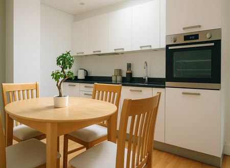 1 Bed Flat, Old Street, EC1V - Photo 2