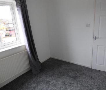 2 bedroom property to rent - Photo 4