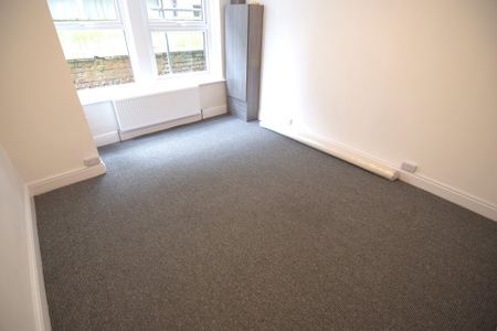 To Let 1 Bed Ground Floor Flat - Photo 5