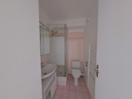 Location Appartement 1 pièce 23m² BOULOGNE BILLANCOURT 92100 - Photo 2