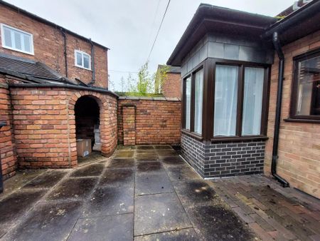 2 bedroom apartment to rent - Photo 3