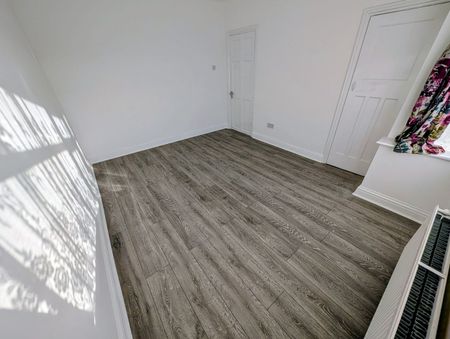 3 Bed Semi-Detached House, Morley Crescent West, HA7 - Photo 4