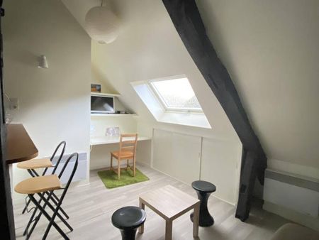 Beau studio meublé en location de 15,14m², situé rue Eau de Robec à Rouen, 440€ charges comprises - Photo 3