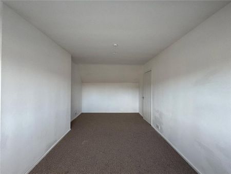 2 bedroom semi-detached house to rent - Photo 5