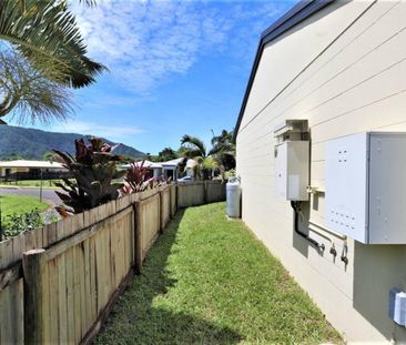 Freestanding 3 Bedroom Duplex - Double carport with Roller Door - F... - Photo 5