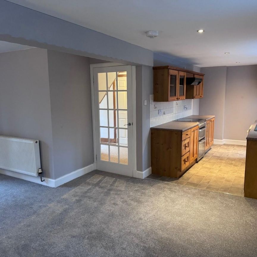 3 bedroom House To Let - Photo 1