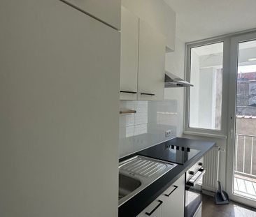 Appartement te huur in Oostende voor € 700 met 1 slaapkamer - Photo 6