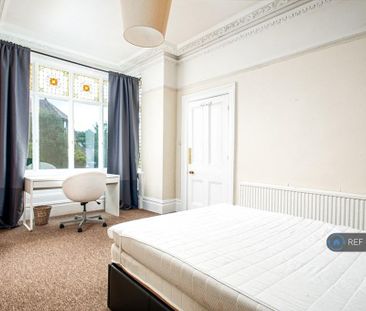 6 bedroom detached house to rent - Photo 5