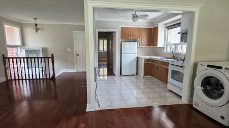 For Lease - 27 Sussex Avenue, Richmond Hill, Ontario - Photo 4