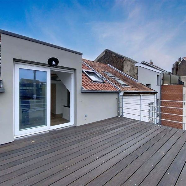 Renovated penthouse with 20m2 terrace - Photo 1