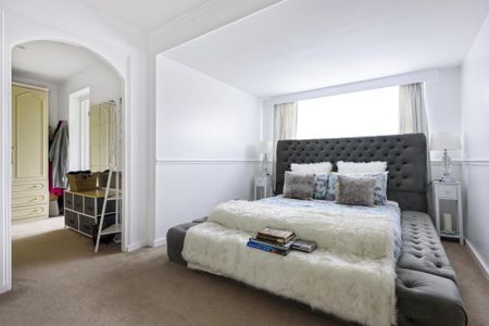 4 bedroom detached house to rent - Photo 5