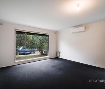 10 Cowan Street, Lake Wendouree - Photo 5