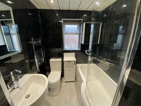 2 bedroom terraced house to rent - Photo 5