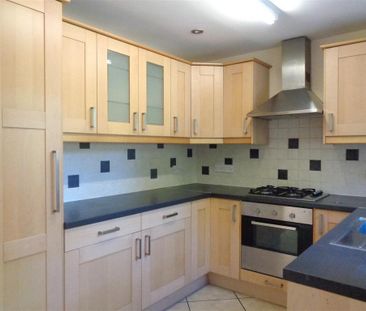 1 bedroom semi-detached house to rent - Photo 2