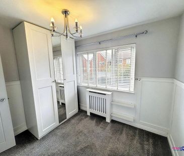 4 bedroom detached house to rent - Photo 2