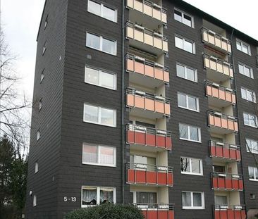 Mit Aufzug, Balkon & Blick über Vorhalle - Photo 3