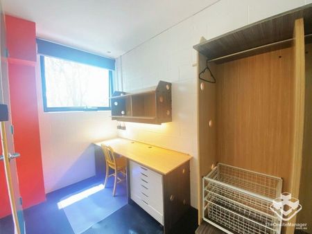 Furnished Studio Including Bills - Photo 3