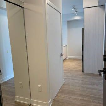 Brand-New 1-Bed, 1-Bath by Square One (Parkside) - Photo 4