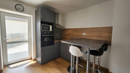 Location Appartement 2 pièces 29m² NEUVILLE DE POITOU 86170 - Photo 2